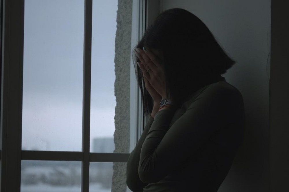„Dacă te culci cu mine, nu-l omor". Drama unei femei care s-a lăsat violată, pentru a salva viața bărbatului cu care era la întâlnire